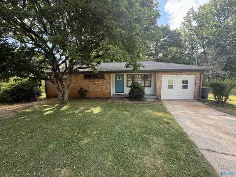4213 Eastland Dr, Huntsville, AL 35810