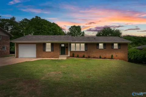1930 Rosalie Ridge Dr, Huntsville, AL 35811