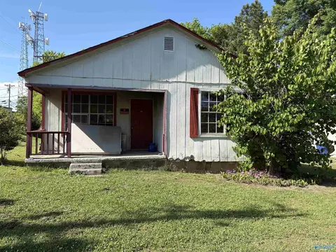 109 1st Pl, Arab, AL 35016