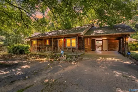 514 Childress Dr, Scottsboro, AL 35769