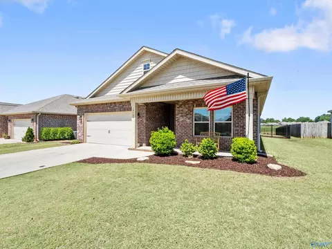 14549 London Ln, Athens, AL 35613