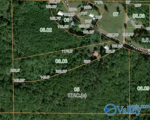 1365 Pleasant View Dr, Falkville, AL 35622