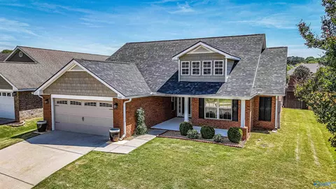 223 Silver Breeze Ct, Harvest, AL 35749