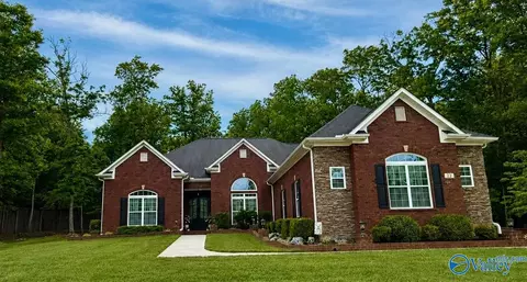 22 Autumn Glory Ln, Huntsville, AL 35803