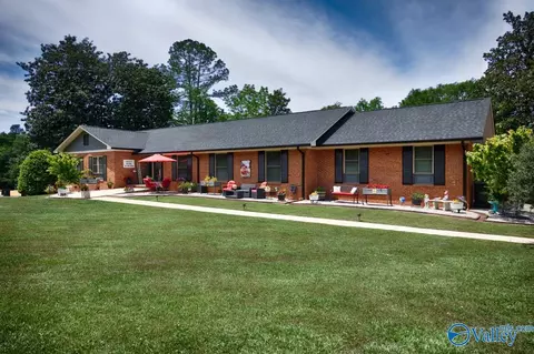 912 Buchanan St, Scottsboro, AL 35768
