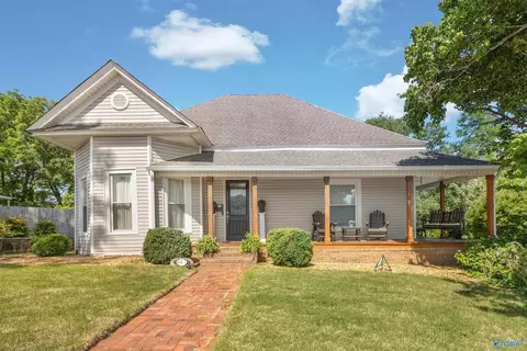 421 Main St, Moulton, AL 35650