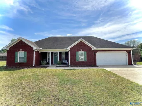 200 Morning Star Dr, Huntsville, AL 35811