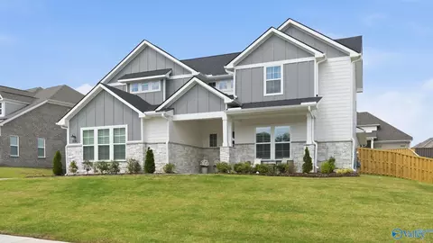 8107 Goose Ridge Dr, Owens Cross Roads, AL 35763