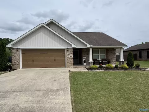 49 SE Oxford Ln, Decatur, AL 35603