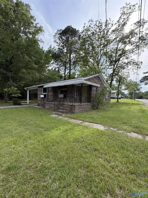 301 Davis St, Gadsden, AL 35903