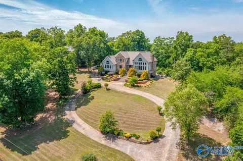 1550 Scenic Dr, Gadsden, AL 35904