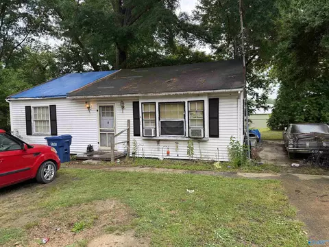 411 N North Emmett St, Albertville, AL 35950