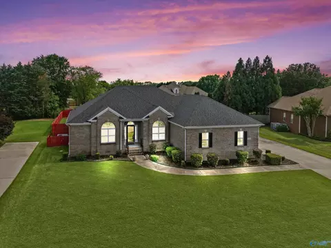 106 Silver Strand Trl, Huntsville, AL 35806