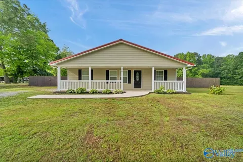 320 Irby Cir, Union Grove, AL 35175
