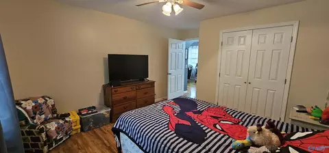 Bedroom - 408 County Road 449, Dutton, AL 35744 photo 5 of 9