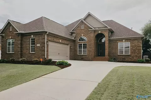 26031 Apple Orchard Ln, Athens, AL 35613