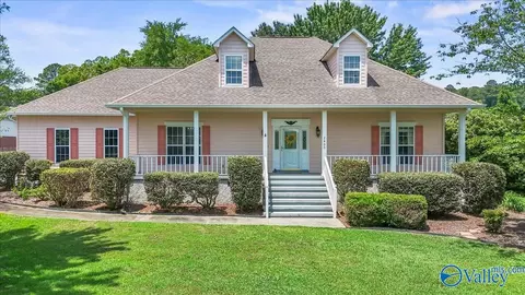 2400 Cowen Cir, Guntersville, AL 35976