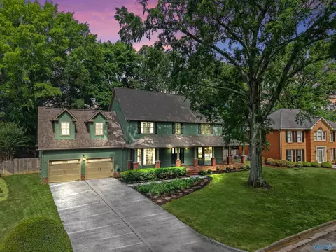 2407 Huntington Ln, Decatur, AL 35601