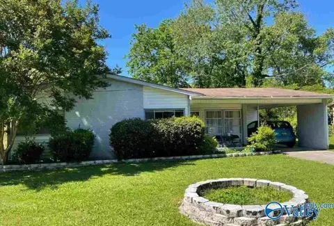 2424 Medaris Rd, Huntsville, AL 35810