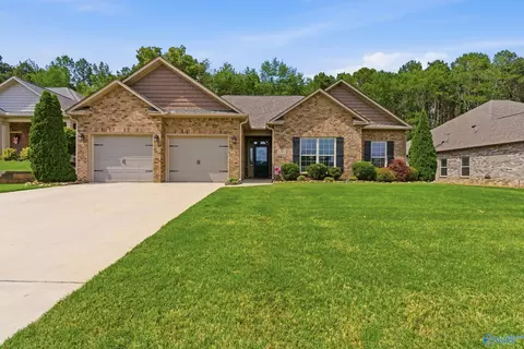 191 Somerton Dr, Huntsville, AL 35811