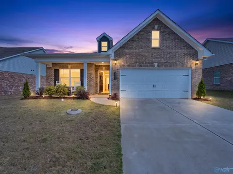 27111 Rabbit Run, Athens, AL 35613