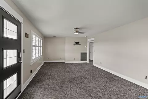 Living - 65 Campbell Rd, Grant, AL 35747 photo 4 of 5