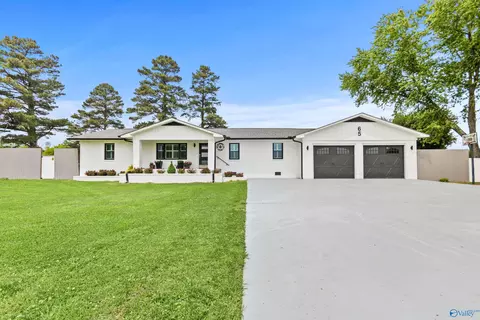 65 Campbell Rd, Grant, AL 35747