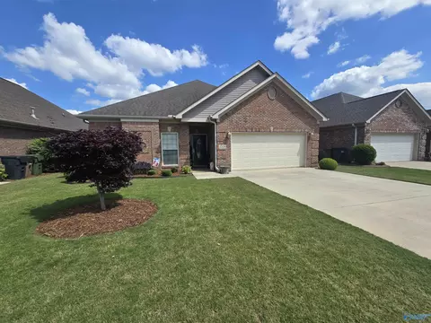 2504 Aldingham Dr, Decatur, AL 35603