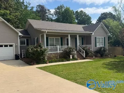 76 Woodson Ln, Scottsboro, AL 35768