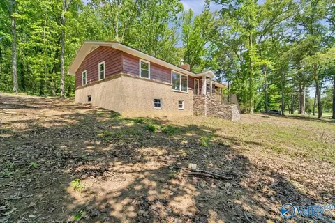 Exterior - 112 N Greenway Dr, Trinity, AL 35673 photo 2 of 10