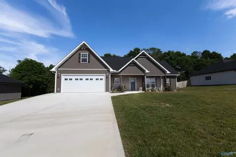 128 Carrington Ln, Albertville, AL 35950