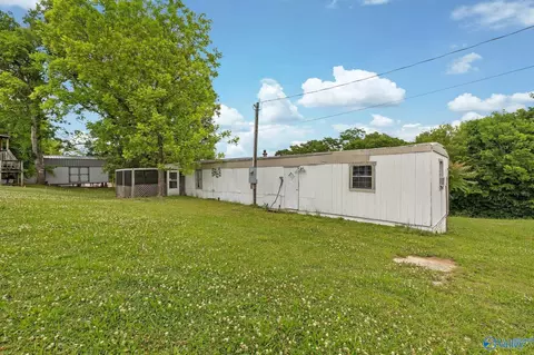 1904 Williamson St, Guntersville, AL 35976