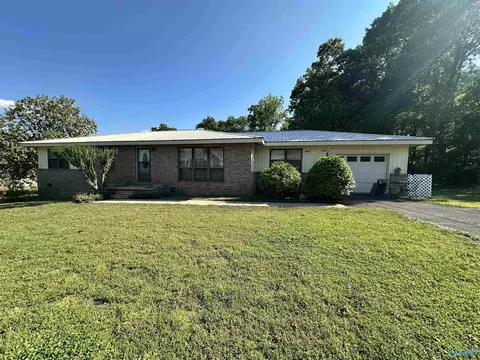 304 35th St NW, Fort Payne, AL 35967