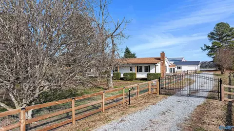 21528 Edgewood Rd, Athens, AL 35614