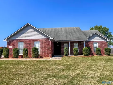 112 Raptor Ct, Huntsville, AL 35811