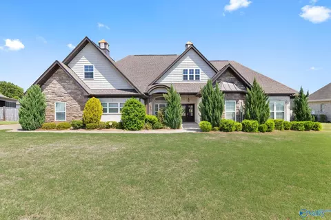 217 Carron Ln, Tuscumbia, AL 35674