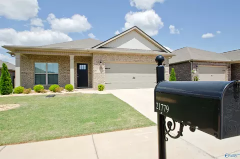 21779 Natures Cove Dr, Athens, AL 35613