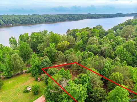 lot162 Sergeant Holden Ln, Athens, AL 35614