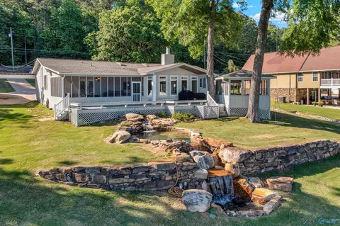 6621 Lister Ferry Rd, Rainbow City, AL 35906