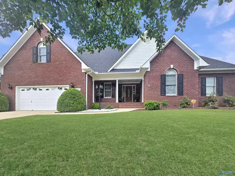 142 Singletree Dr, Hazel Green, AL 35750