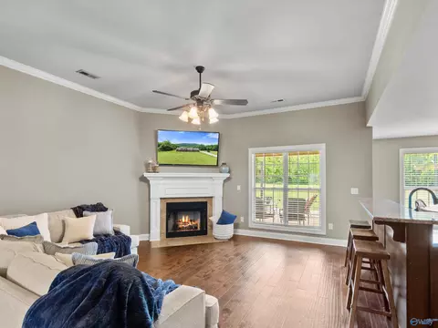 Living - 134 Grayson St, Gurley, AL 35748 photo 1 of 3