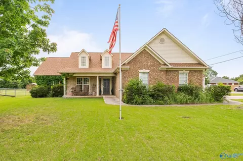 100 Wind Stone Dr, Toney, AL 35773