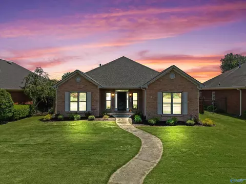 1010 Brookshire Ln, Decatur, AL 35601