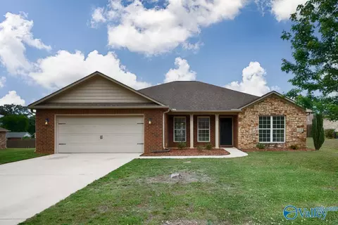 119 Somer Creek Ln, Huntsville, AL 35811