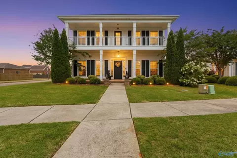 52 Atherton Cir, Huntsville, AL 35824