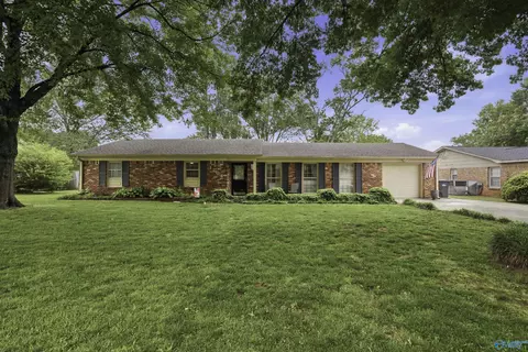 1204 Garth Ave, Decatur, AL 35601
