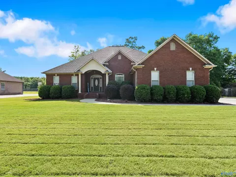3403 Southpoint St, Hartselle, AL 35640
