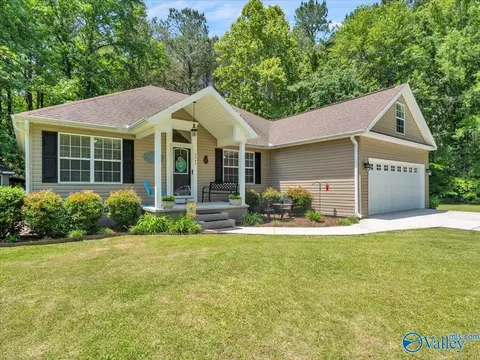 2245 Pond Cir, Guntersville, AL 35976