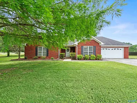 108 City Park Rd, New Hope, AL 35760