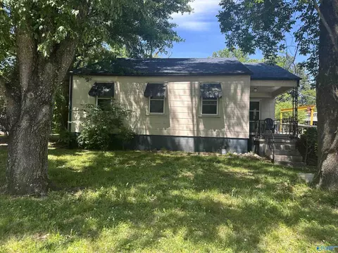 2105 N Rose Dr, Huntsville, AL 35805